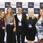 Helen Assis, da Air France-KLM, Regina Soto e Sandro Reis, da Befly, Dalva Camargo, da Flytour, e Renata Leite, da Iberostar