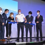 O evento também contou com o corte da faixa inaugural, na presença da secretária de Turismo de Santos e do Capitão do navio