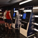 Máquinas de pagamento, onde é possível carregar o cartão para uso Máquinas de pagamento, onde é possível carregar o cartão para uso