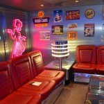 A decoração do Arcade Games é retro e extremamente colorida A decoração do Arcade Games é retro e extremamente colorida