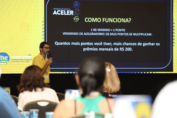 Eder Lopes, da CVC apresentou e explicou o funcionamento do programa de incentivo "Acelera Aí". (Foto: Eric Ribeiro/M&E)