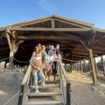 O grupo da famtrip e visita ao sítio arqueológico onde Jesus foi batizado. Foto: Ana Azevedo