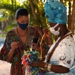 Ingrid Azenha, da Valtur Turismo, com Marly Trindade, da Setur-BA