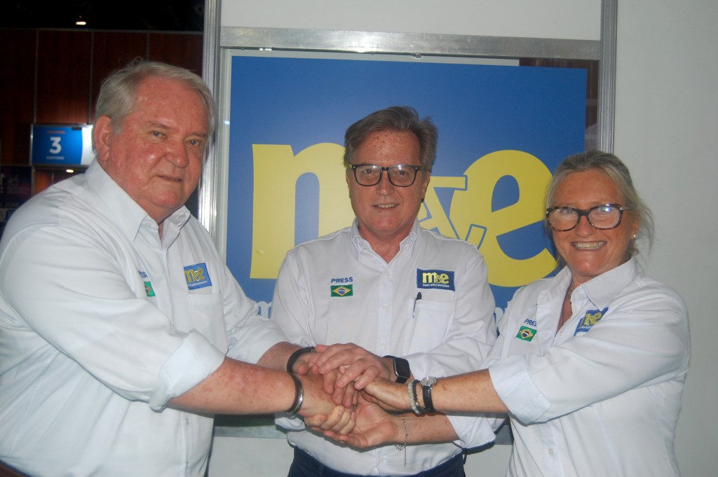 M&E anuncia Mauricio Vianna como novo CEO 1 Roy Taylor, Mauricio Vianna e Rosa Masgrau, do M&E