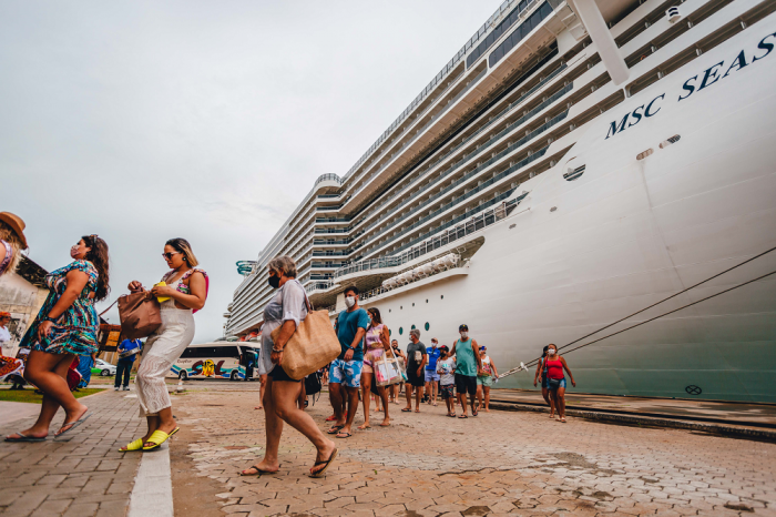 Com nove navios e 780 mil leitos, temporada de cruzeiros tem início neste sábado (29) 1 Apesar dos novos protocolos adotados e os "possíveis perigos", o brasileiro não perdeu a vontade de realizar um cruzeiro, segundo estudo divulgado no início deste ano.
