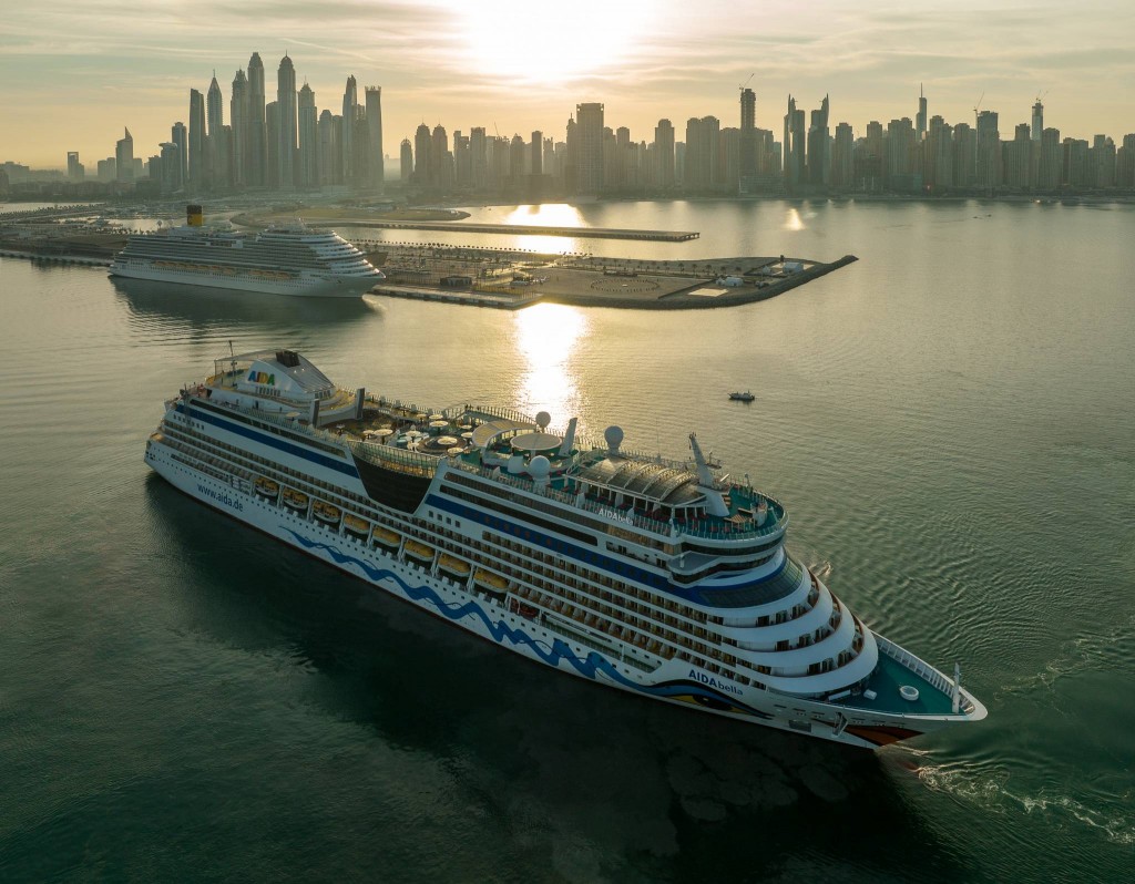 Carnival Corp celebra inauguração de seu novo terminal em Dubai photo-carnival-corporation-128330