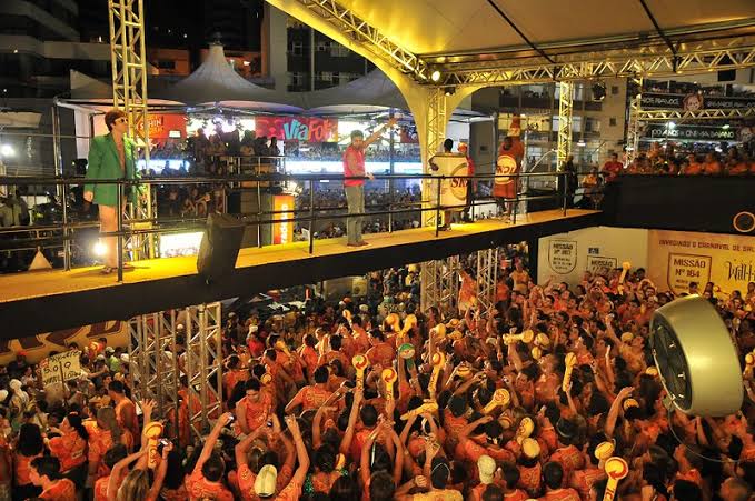 Diante da mudança nas regras para a produção e execução de eventos na Bahia, a Premium Entretenimento, produtora responsável pelo evento, optou por adiar o festival para o próximo ano.
