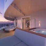 Varanda com jacuzzi no Norwegian Viva 