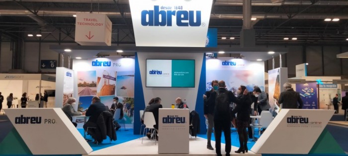 Abreu participa da Fitur em busca de novos negócios Stand Abreu On-line durante a Fitur 2022