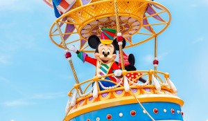 Disney anuncia novos shows e paradas para celebrar o aniversário de 50 anos
