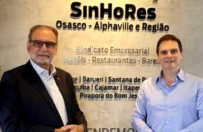 SinHoRes Osasco, Alphaville e Região e CNAEvTUR discutem parceria Ibrahim Georges Tahtouh, presidente da CNAEvTUR, e Edson Pinto, presidente do SinHoRes Osasco–Alphaville e Região (Foto Reprodução)