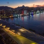 Museu do Amanhã com navio-escola peruano ao fundo