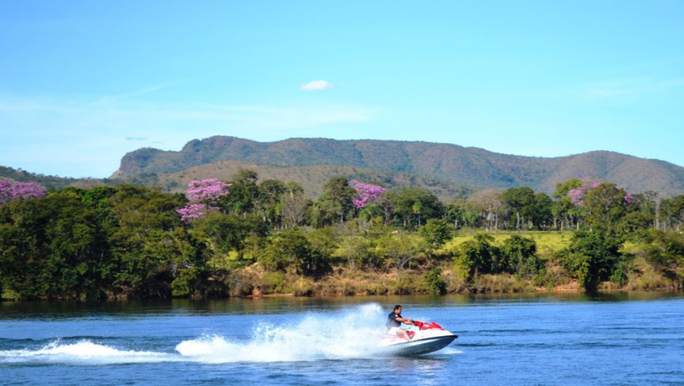 Governo acaba com imposto de importação de jet-skis, balões e dirigíveis 122c6d12-d01e-4e9d-82be-86cbbd94c914