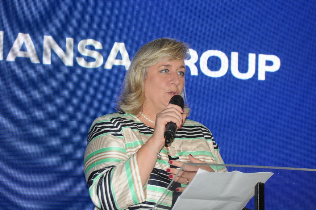 Lufthansa celebra Rio–Munique com festa na Residência do Cônsul da Alemanha Annette Tauber, diretora da Lufthansa no Brasil