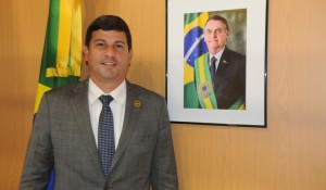 Carlos Brito assume lugar de Gilson Machado como ministro do Turismo
