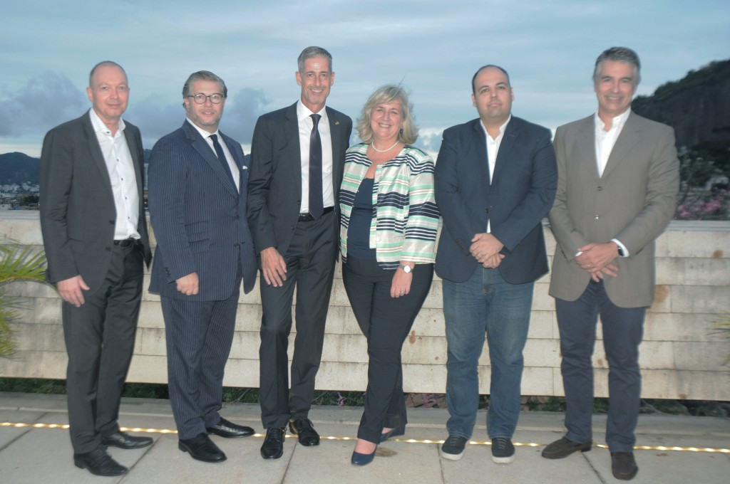 Florian Pöstch, Munich, Felipe Bonifatti, Lufthansa, Dirk Augustin, Consul, Annette Tauber, Lufthansa, Bruno Kazuhiro, Rio Tourism Secretary, and Alexandre Monteiro, RIOgaleão
