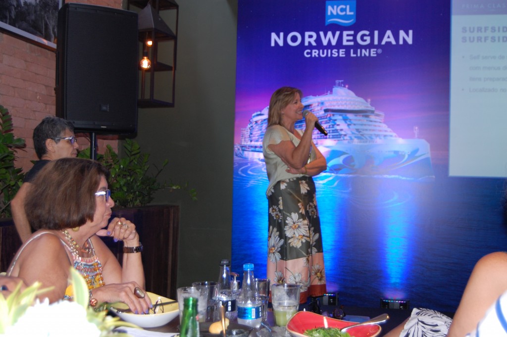 NCL apresenta o Norwegian Prima e outras novidades a agentes do RJ; fotos Gerente geral, Estela Farina apresenta os novos produtos da NCL