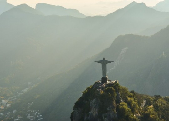 Brasil é o segundo destino de sol e praia mais buscado por turistas dos EUA