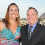 Patricia Ribeiro, da Lufthamsa, com Édson Fernandes, da Confiança Consolidadora Patricia Ribeiro, da Lufthamsa, com Édson Fernandes, da Confiança Consolidadora