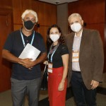 Paulo Octavio Pereira, da Live Marketing, com Daiana Moura e Marcelo Baranowsky, do Grupo EBS