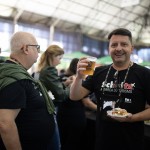 Durantes o intervalos de alimentação é servido lanches e cerveja para os participantes - Foto: Cadu Nickel