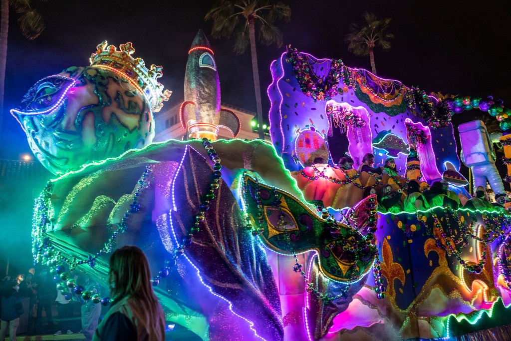 Mardi Gras 2022 da Universal recebe grandes nomes da música neste mês imXYk5nQ