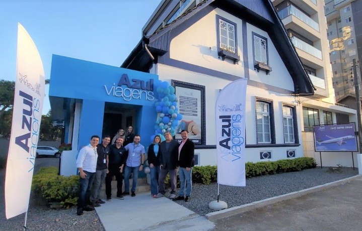 [1]Azul Viagens inaugura sua primeira loja em Santa Catarina, na cidade de Joinville