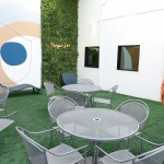 O espaço permite que os funcionários possam interagir e aproveitar até mesmo um happy hour O espaço permite que os funcionários possam interagir e aproveitar até mesmo um happy hour