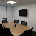 As salas de reuniões mais privativas também podem ser reservadas pelos colaboradores