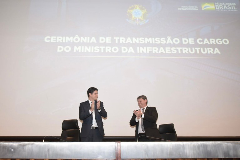 Vai e Vem 4 3bcdf48d 202c 4ca5 899d c0129c002f11 Vai e Vem