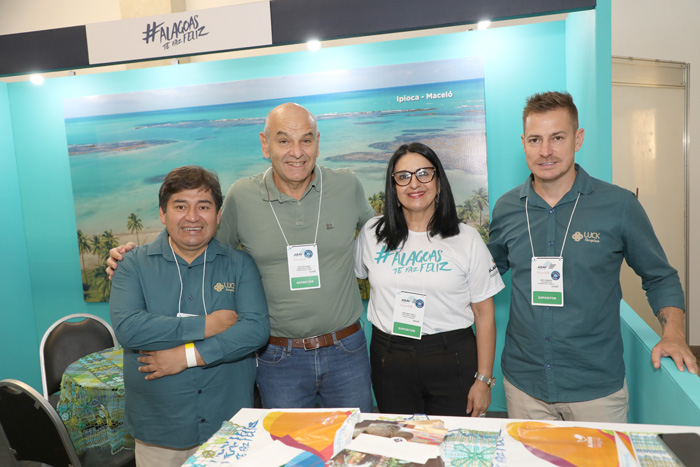 Alejandro Velasques, da Luck Receptivo, Paulo Kugelmas e Margarita Arieta, da secretaria de Turismo de Alagoas, e Marco Rezende, da Luck Receptivo