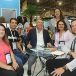 Ana Santana, Woody Garcia e Aroldo Schutz, da Schultz, com Nayara Azevedo, Ana Rita Salgado e Bruno Reis, do RN