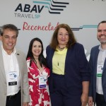 Fernando Santos e Juliana Assumpção, da Abav-SP I Aviesp, Magda Nassar, presidente da Abav Nacional, e Rodrigo Ramos, da Setur-SP