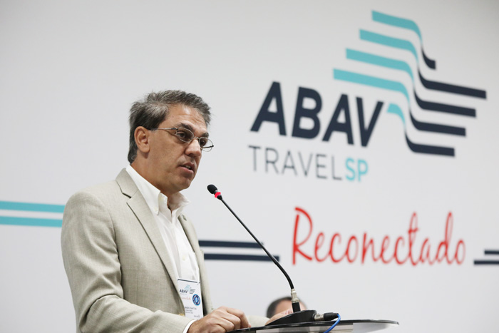 Fernando Santos, presidente da entidade, contou os dilemas e dificuldades da realização da feira neste ano (Foto: Eric Ribeiro).