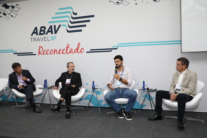 Abav TravelSP: painel debate aumento de preço das passagens e mudanças no setor 1 Painel