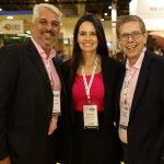 Marcelo Rolim e Camila Tambelini, da Mondiale Viagens e Turismo e Cássio Sales Oliveira Sakura Consolidadora