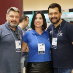 Marcia Silva, da Air Europa, entre Carlos Barbassa e Carlos Guerra, da BRT