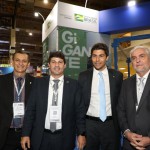 Mosart Aragão, Carlos Brito, ministro do Turismo, José Medeiros, secretário executivo do MTur, e Silvio Nascimento, presidente da Embratur
