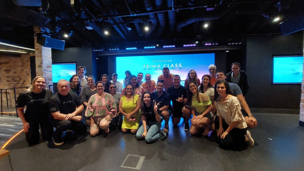 NCL embarca mais de 30 agentes brasileiros no Norwegian Joy 1 PHOTO-2022-03-29-17-41-47(1)