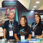 Ricardo Reichert, do Parque Unipraias, Patricia Kimie e Georgia Varela, da secretaria de Turismo Balneário Camboriú