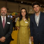 Simon Mayle e Bianca Pizzolito, da WTM-LA, e Fabrício Amaral, presidente do Fornatur