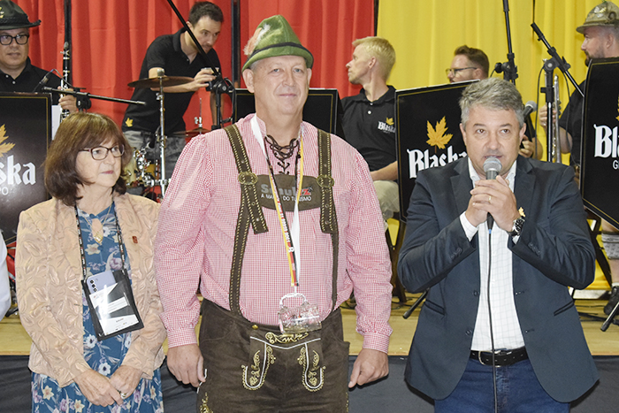 Teresa Haas, presidente da Rota Romântica, Aroldo Schultz, presidente da Schultz e Jorge Wolf, prefeito de Nova Petrópolis - Foto Ana Azevedo Teresa Haas, presidente da Rota Romântica, Aroldo Schultz, presidente da Schultz e Jorge Wolf, prefeito de Nova Petrópolis - Foto Ana Azevedo