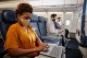Canadá manterá exigência do uso de máscara em voos