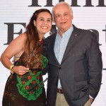 A premiada Cintia Maciel, da Infinita Estratégia Criativa, e Orlando Giglio, diretor da Iberostar