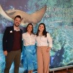 Cristina Muniz, Leonardo Ferrazzo e Juliana Bordin, da equipe do SeaWorld no Brasil apresentaram as novidades durante capacitação realizada em São Paulo.