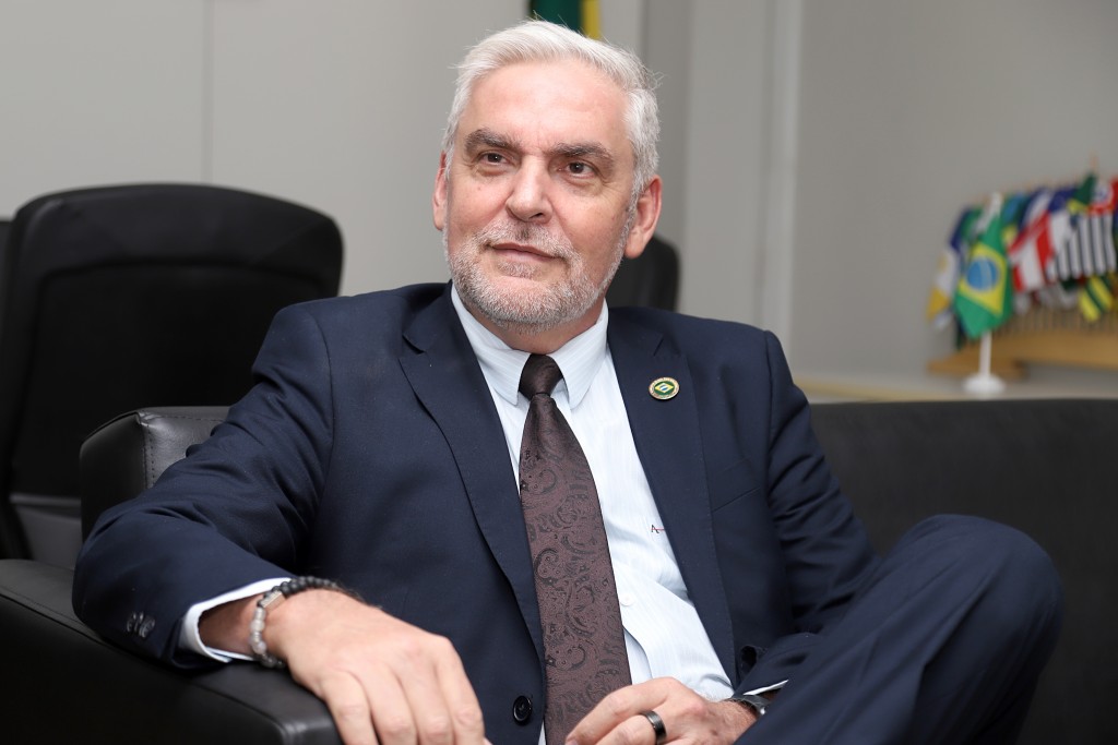 Diretor Presidente Silvio Nascimento (13)