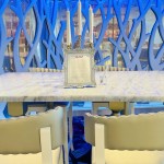 O restaurante Wonderland é tematizado desde a parede, carpete e teto até o cardápio e luminárias - Foto: Ana Azevedo/M&E