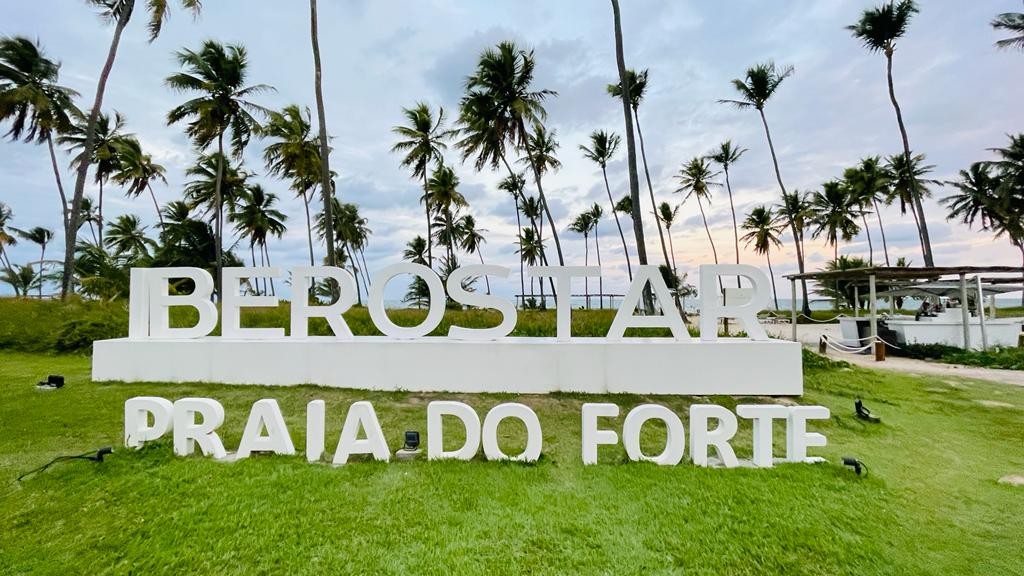 Réveillon 2026 no Iberostar terá shows de Olodum e Filhos de Jorge na Praia do Forte 1 Letreiro para fotos no Iberostar Praia do Forte Foto Ana Azevedo Réveillon 2026 no Iberostar terá shows de Olodum e Filhos de Jorge na Praia do Forte
