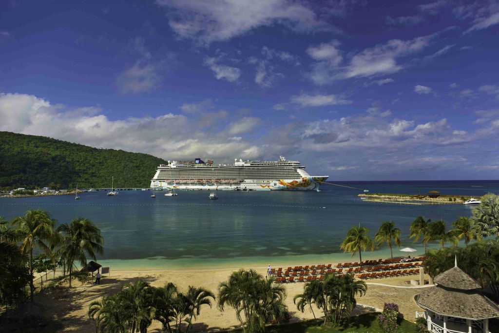 NCL terá três cruzeiros em julho pelo Caribe com partidas de Orlando Norwegian Getaway