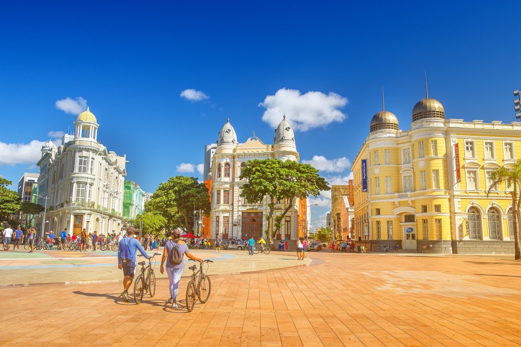 Passeios turísticos realizados pela Prefeitura do Recife são gratuitos e guiados pelos atrativos turísticos da cidade - Foto: reprodução